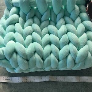 Chunky Mint Crochet Purse w/twillie